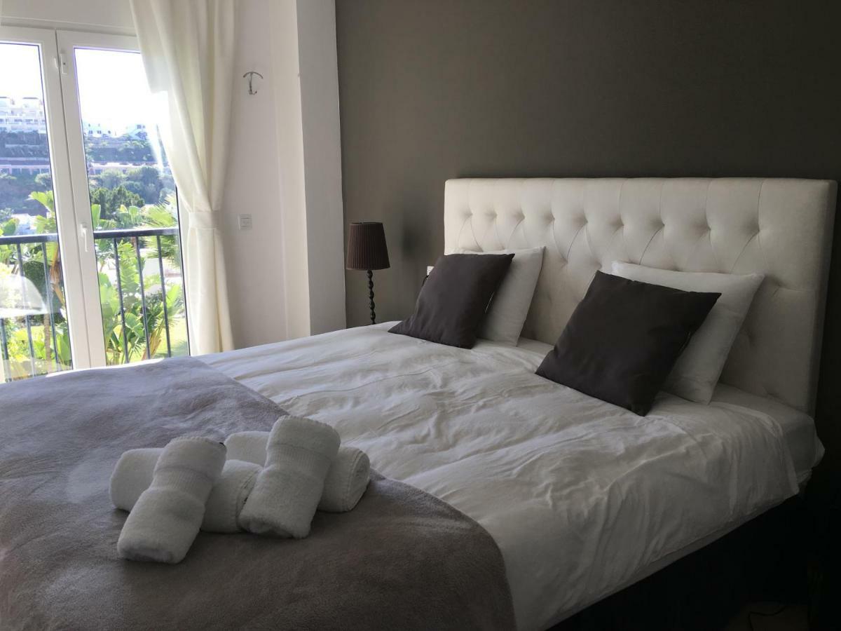 Miraflores Golf Gardens II Luxe Appartement At Riviera Del Sol Sitio de Calahonda المظهر الخارجي الصورة